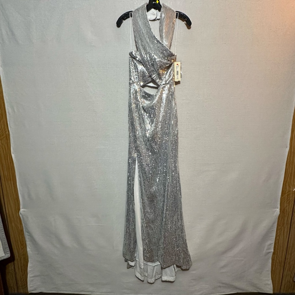 NWT Alice and Olivia May Halter Neck Sequin Gown - size 12 - Picture 4 of 9
